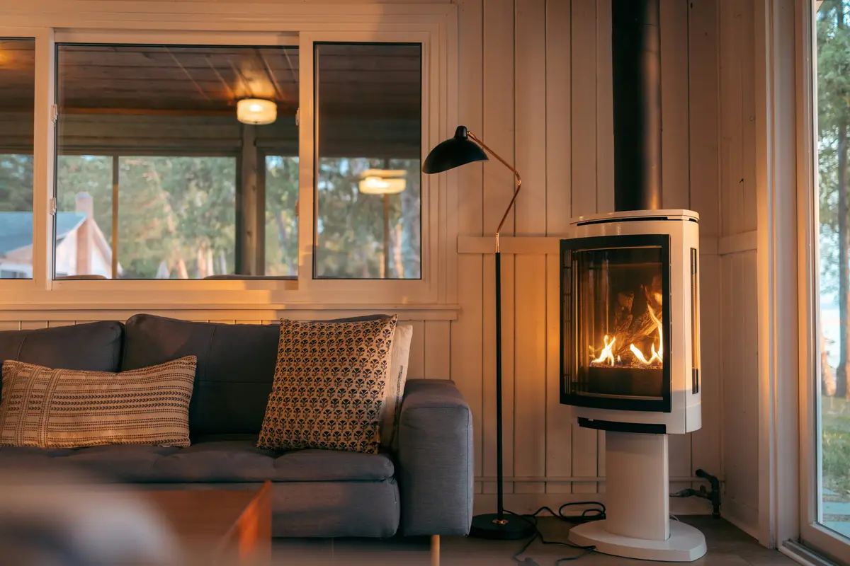 Gas fireplace in a cozy Atlanta living room